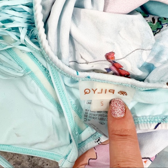 PilyQ Farrah Swimsuit Caribbean Map
Print Blue Size Small S NWOT - Picture 9 of 10